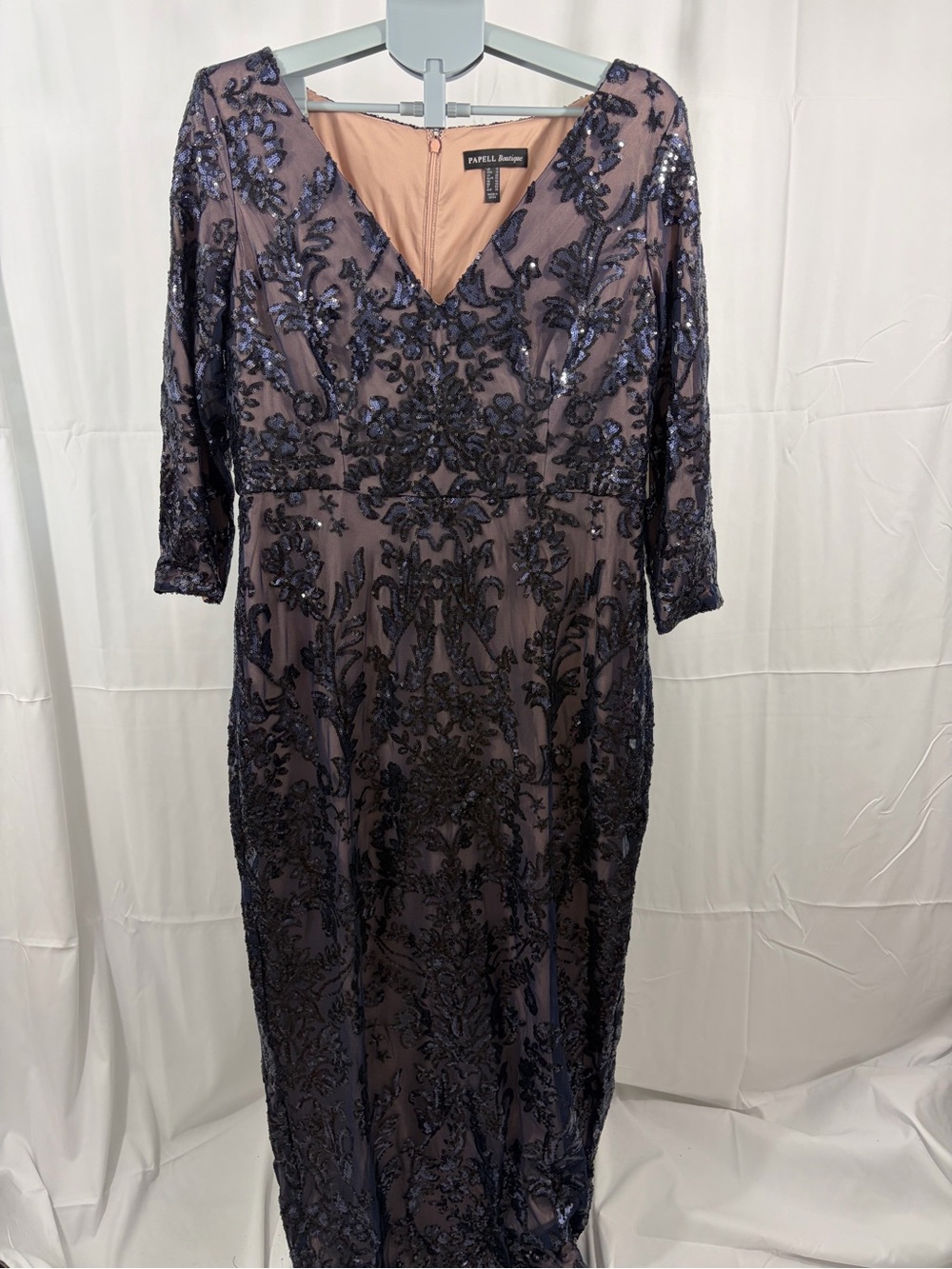 NWT Papell Women’s Size 18 Navy and Blush Sequin Embroidered V-Neck Evening Gown